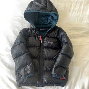 Patagonia kids puffer Jacket Navy size 4T - unisex